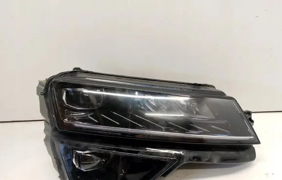 Skoda Karoq Headlight/headlamp 57B941016B