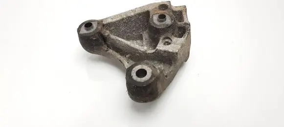 Citroen C3 Engine mounting bracket
