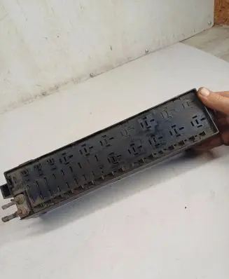 Chrysler Voyager Fuse module 4707567 272526