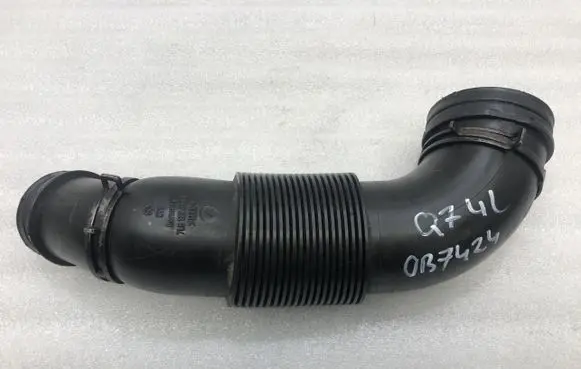 Audi Q7 4L Air intake hose/pipe 7L6129627F