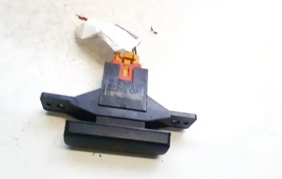 Suzuki Grand Vitara II Hazard light switch sp222