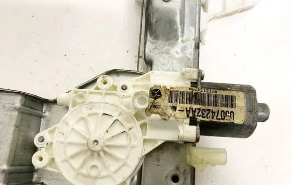 Dodge Caliber Rear door window regulator motor 05074232AAD 05074232AA-D