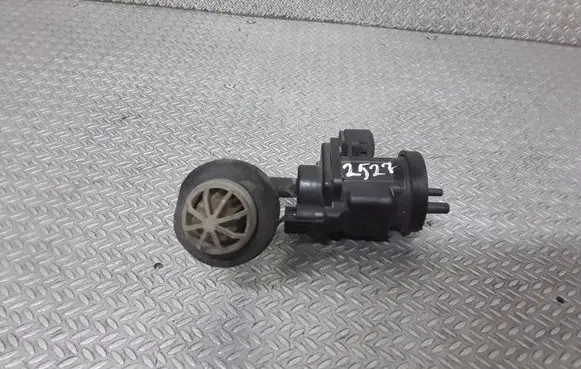 Mercedes-Benz C W203 Turbo solenoid valve A1402421340