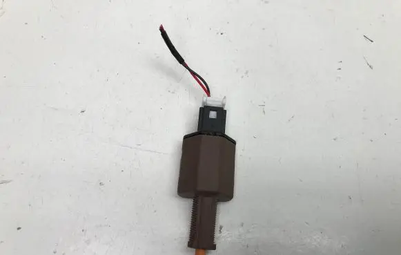 Tesla Model Y Brake pedal sensor switch 104468100B 0252 22639