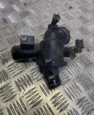 Mercedes-Benz E C207 W207 Thermostat/thermostat housing A6512000615