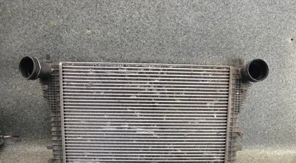 Volkswagen Touran I Intercooler radiator 1K0121803 1K0145803