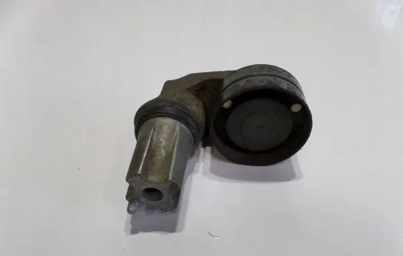 Land Rover Discovery 3 - LR3 Generator/alternator belt tensioner PQH500060