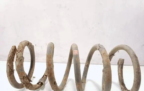 Toyota Avensis Verso Rear coil spring