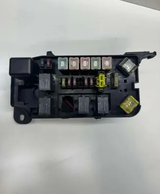Mitsubishi Colt Fuse module PR02700000 5702