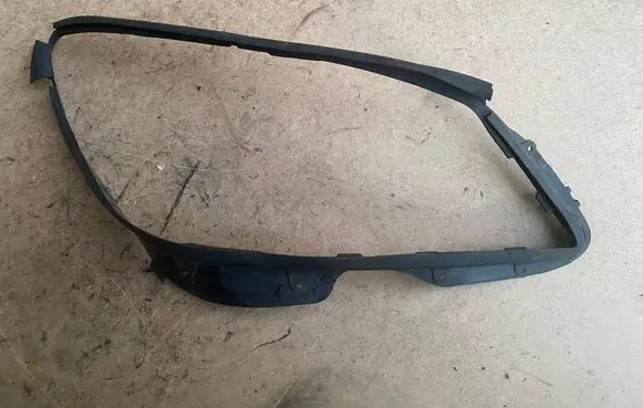Mercedes-Benz C W204 Under headlight/headlamp trim A2048261091