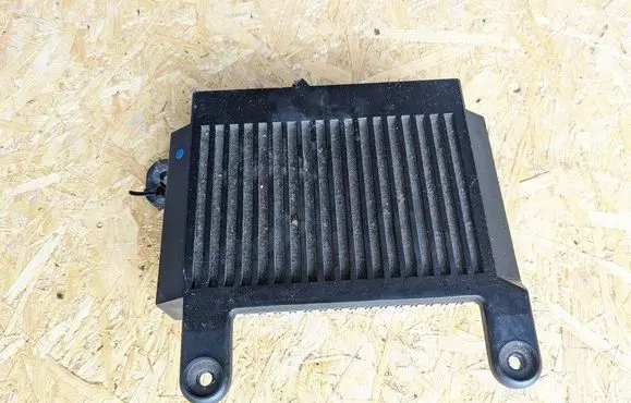 Volvo V70 Sound amplifier 31215657 021085 31215612