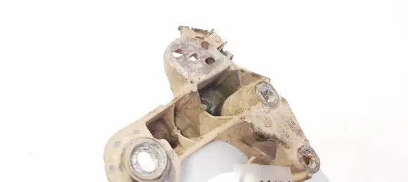 Skoda Superb B5 (3U) Engine mounting bracket 8e0199352