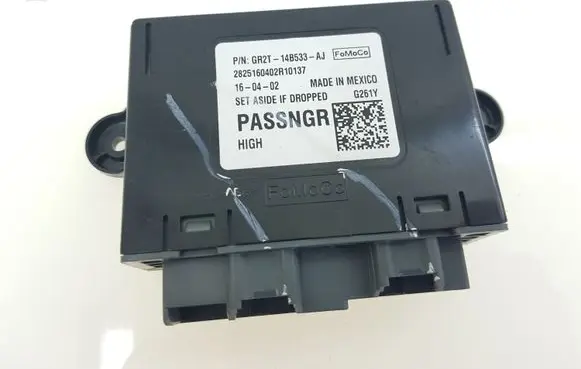 Ford Fusion II Door control unit/module GR2T14B533 GR2T14B533AJ G261Y