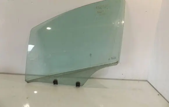 Citroen C3 Front door window glass four-door