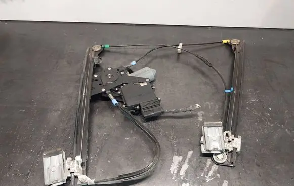 Volkswagen Golf III Sliding door window regulator with motor 1H0837401F 1H0959801A