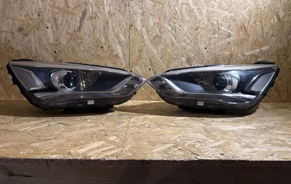 Ford C-MAX II Headlights/headlamps set 90101687 F1CB13D153AF