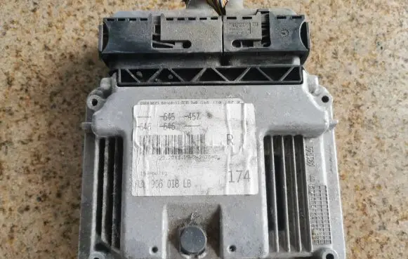 Audi A6 C7 Engine control unit/module 03L906018LB