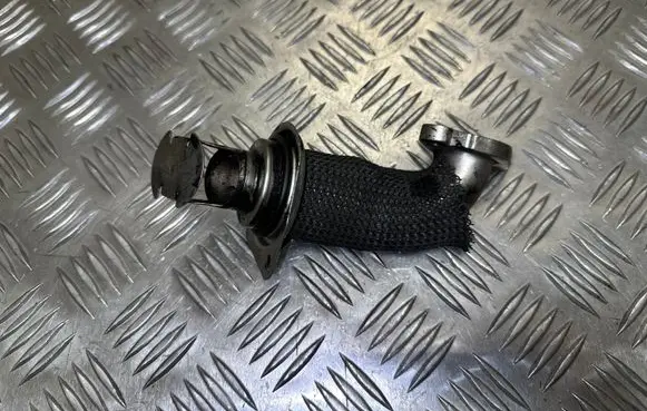 Citroen DS5 EGR valve line/pipe/hose 22584X