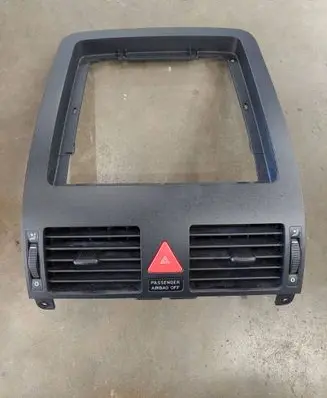 Volkswagen Touran I Dash center air vent grill