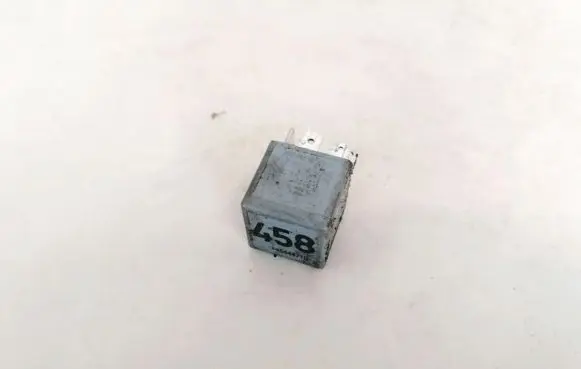Seat Altea Other relay 1k0906381 v23134-b52-x426