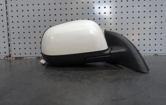 Nissan Leaf I (ZE0) Front door electric wing mirror 