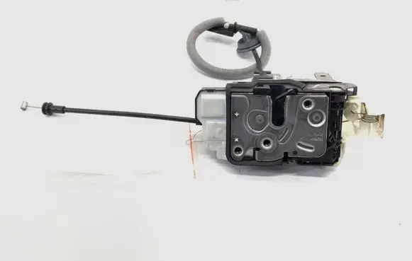 Volvo V40 Front door lock 31391830