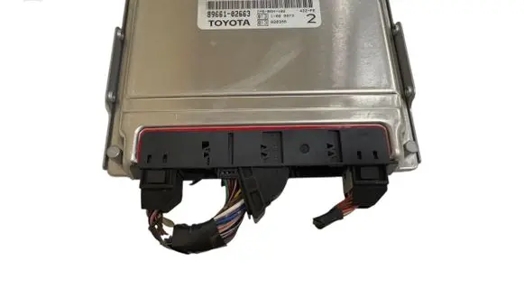Toyota Corolla E110 Engine control unit/module 8966102663 26SA7647 0261206229