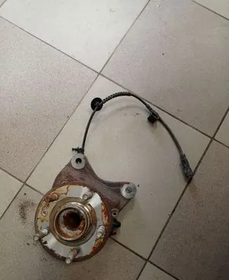 Buick Encore I Rear wheel hub