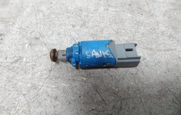 Clutch pedal sensor