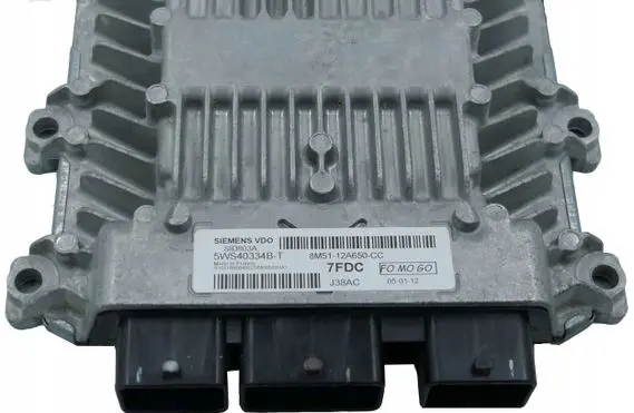 Ford Focus Engine control unit/module 8M5112A650CC 7FDC