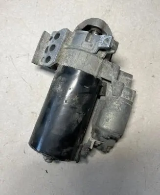 BMW 5 F10 F11 Starter motor 1005841133 B09GM