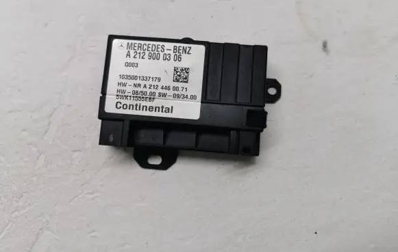 Mercedes-Benz C W204 Fuel pump relay A2129000306