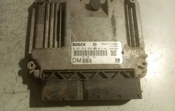 Opel Signum Engine control unit/module 55201791 1039S19487 0281012868