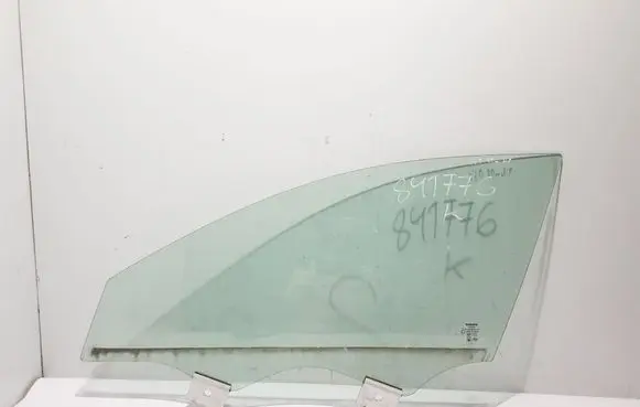 Volvo V60 Front door window glass four-door 31468111
