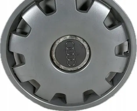 Audi A4 S4 B6 8E 8H R16 wheel hub/cap/trim 4B0601147D