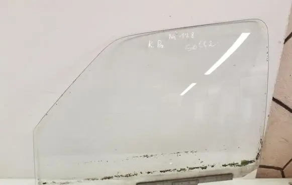 Volkswagen Golf II Front door window glass four-door 43R001155