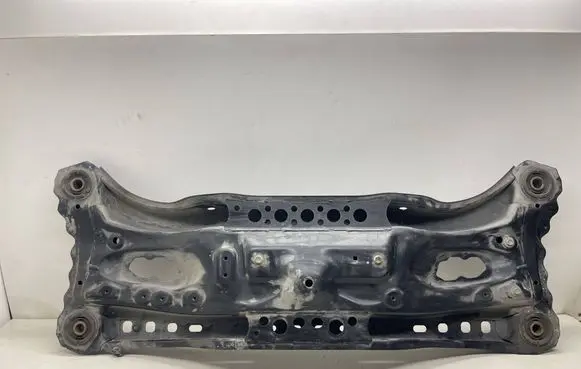 Lexus ES 300h (6th Gen) Rear subframe 51206-33110
