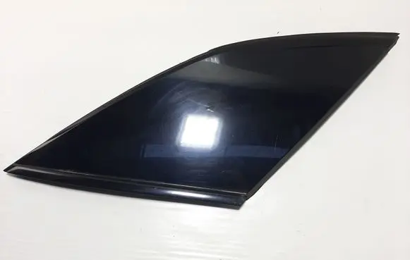 Rear side window