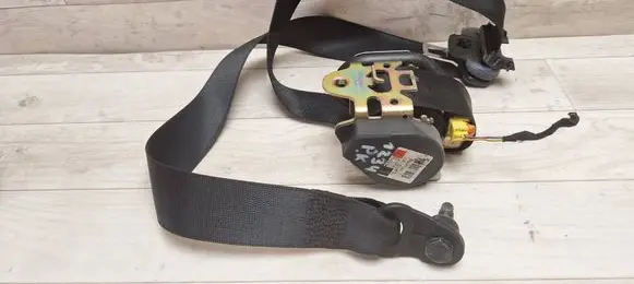 Mercedes-Benz A W169 Front seatbelt 602877300 008L000