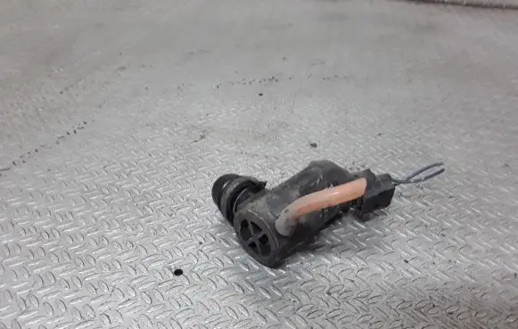 Toyota RAV 4 (XA20) Headlight washer pump 8533060140
