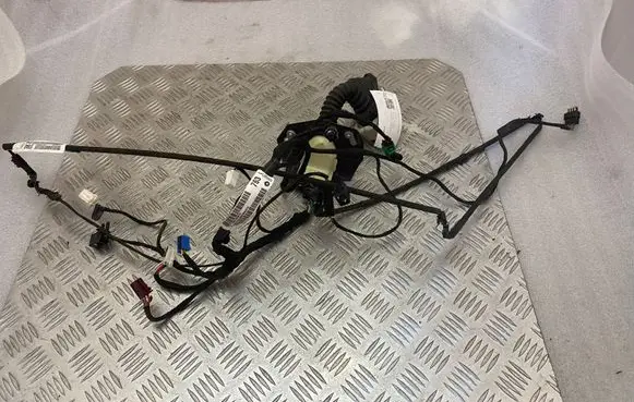 Jeep Grand Cherokee Front door wiring loom 68136763AD