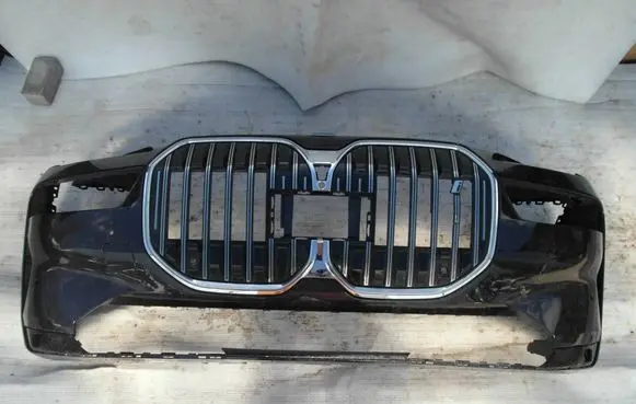 BMW 7 G70 Front bumper 9464043