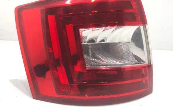 Rear/tail lights