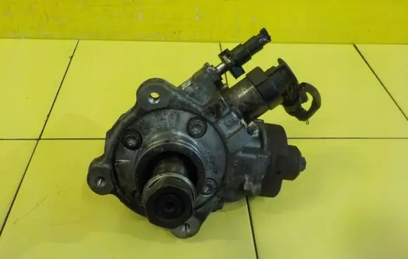 Opel Insignia B Fuel injection high pressure pump 0445010703