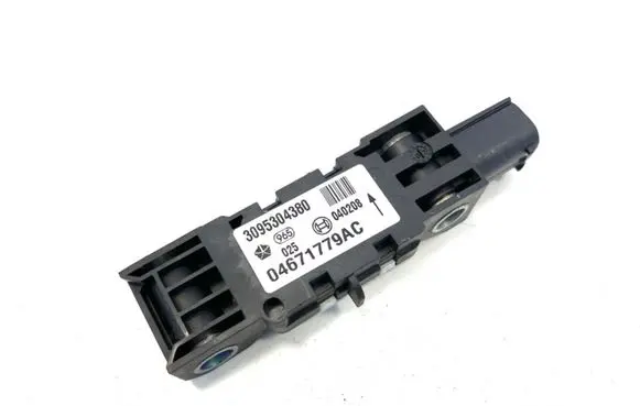 Chrysler 300 - 300C Airbag deployment crash/impact sensor 04671779AC 3095304380