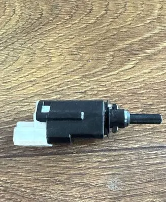 Renault Master III Brake pedal sensor switch 253205115r