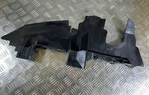Audi Q7 4L Intercooler air guide/duct channel 4L0121283A