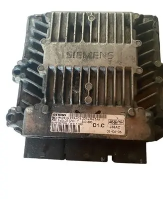Volvo S40 Engine control unit/module 30743629AA 5WS40212HA
