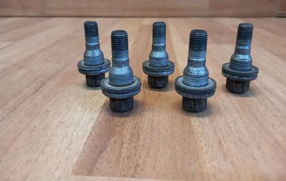 Peugeot 407 Nuts/bolts 540567 9817024580