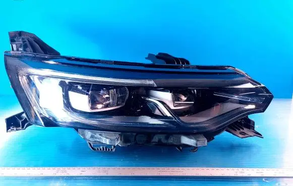 Renault Talisman Headlight/headlamp 260106724R 89911938